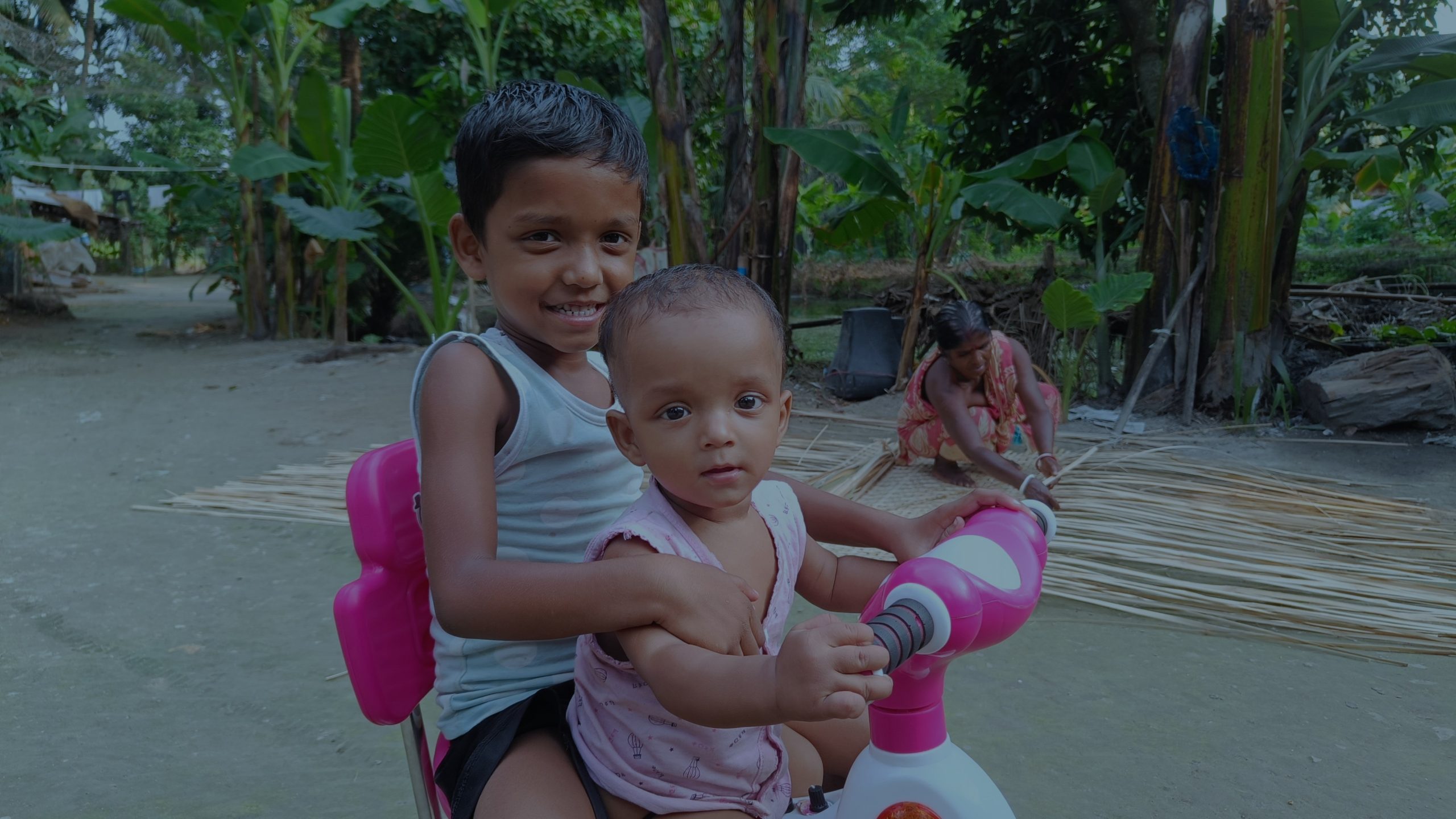 Children in Gonali